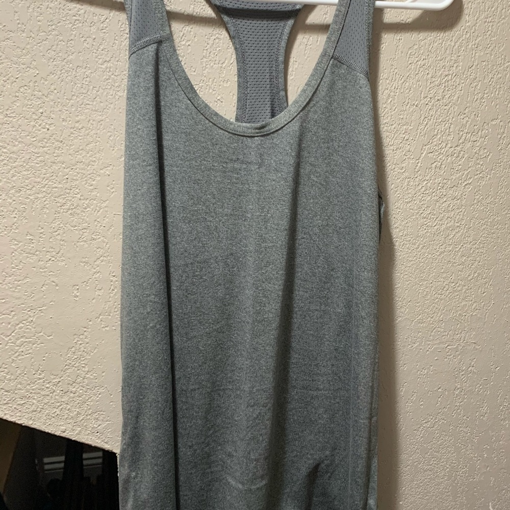Xersion athletic top gray flowy